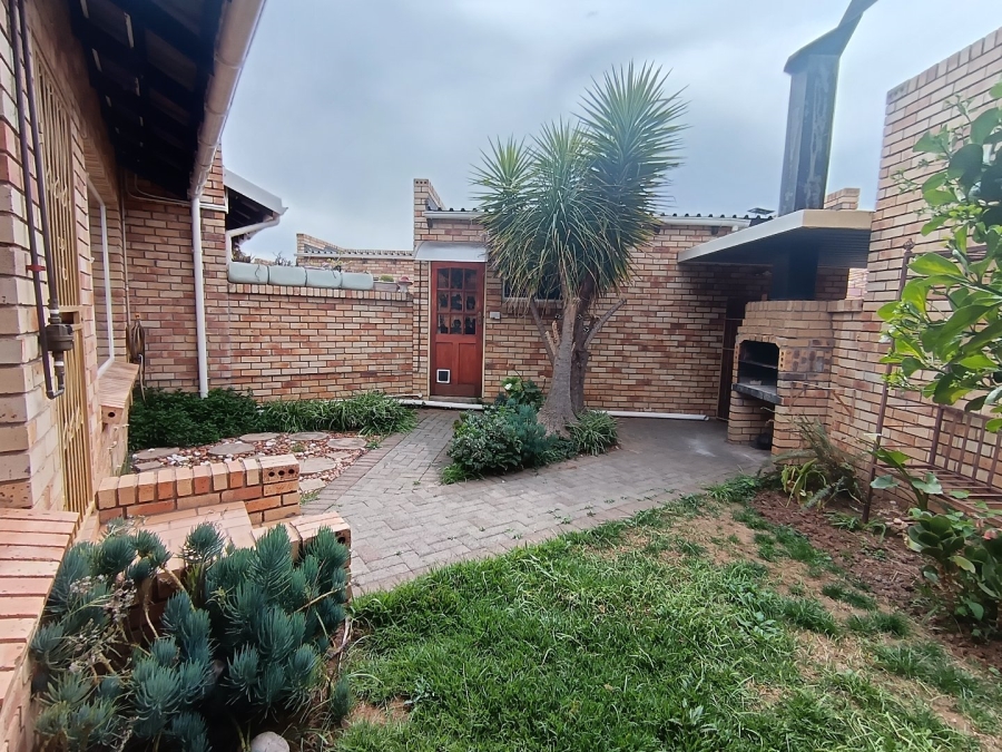 2 Bedroom Property for Sale in Hospitaalpark Free State